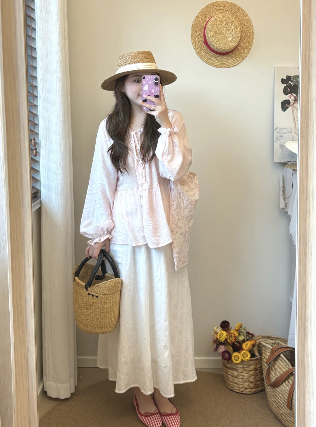 🫧粉粉的小衫和白色半裙～好甜