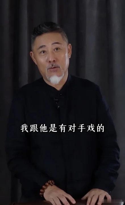 卢勇谈与张凌赫两次合作与张凌赫合作过两次的卢勇老师夸张凌赫啦！卢勇谈与张凌赫合作