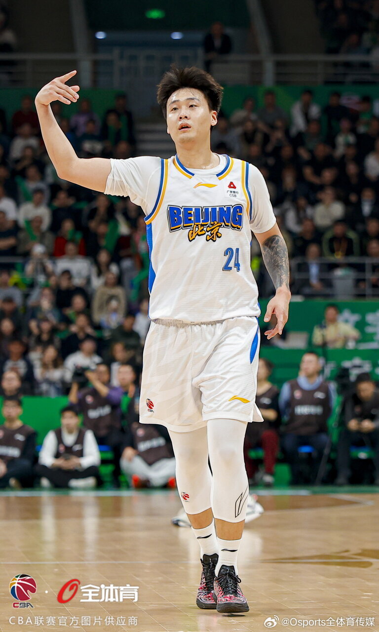 今晚赵睿随队客场挑战广东宏远男篮，这将是他离开老东家后，首次以客队球员身份来到东