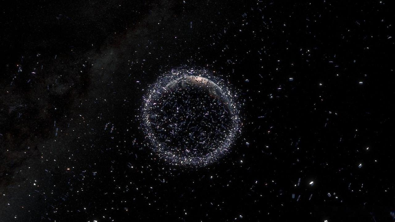 射电望远镜首次实时跟踪了地球静止轨道上的空间碎片。地球静止轨道是一条位于约36,