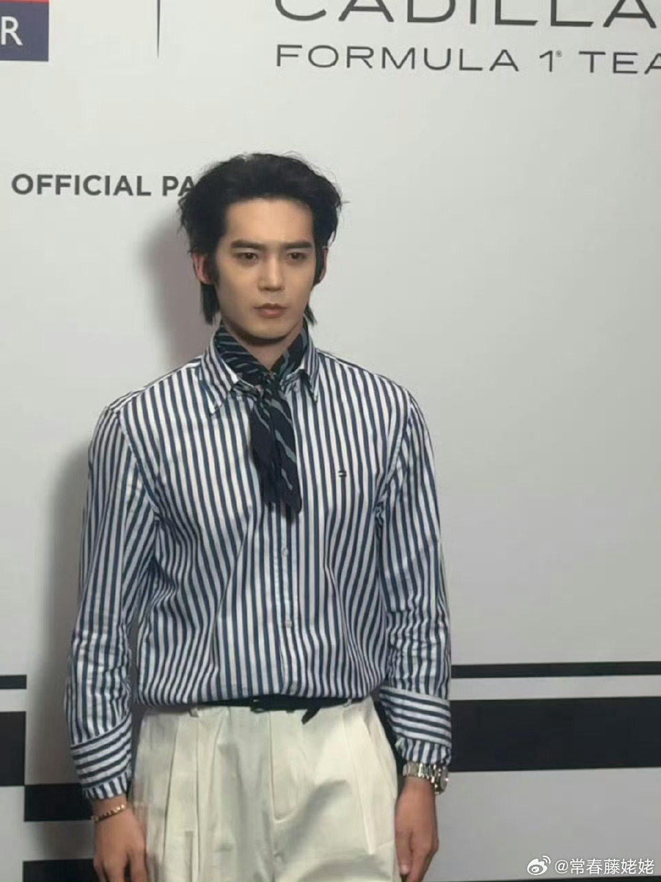 于适F1晚宴路透  于适又轻帅了一把 