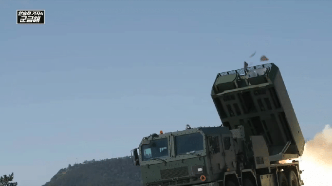 韩国陆军弹道导弹，在欧洲的首次发射。

波兰首次发射韩国造的CTM-290弹道导