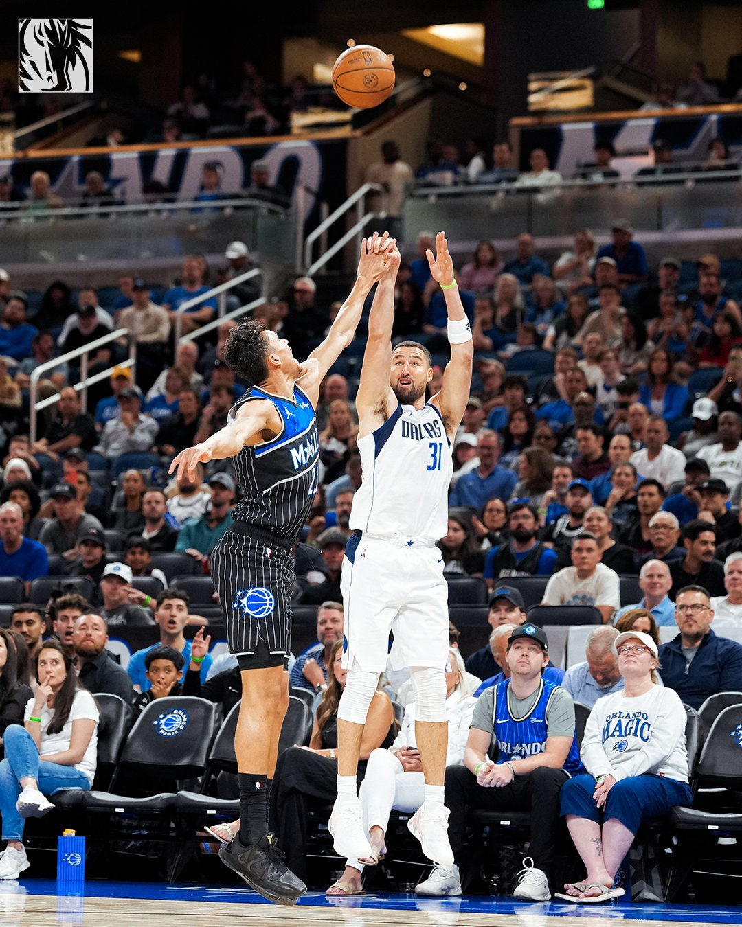 汤普森今天在NBA历史三分榜上超越了阿伦还投出了12中7的三分 高产高效虽然比赛