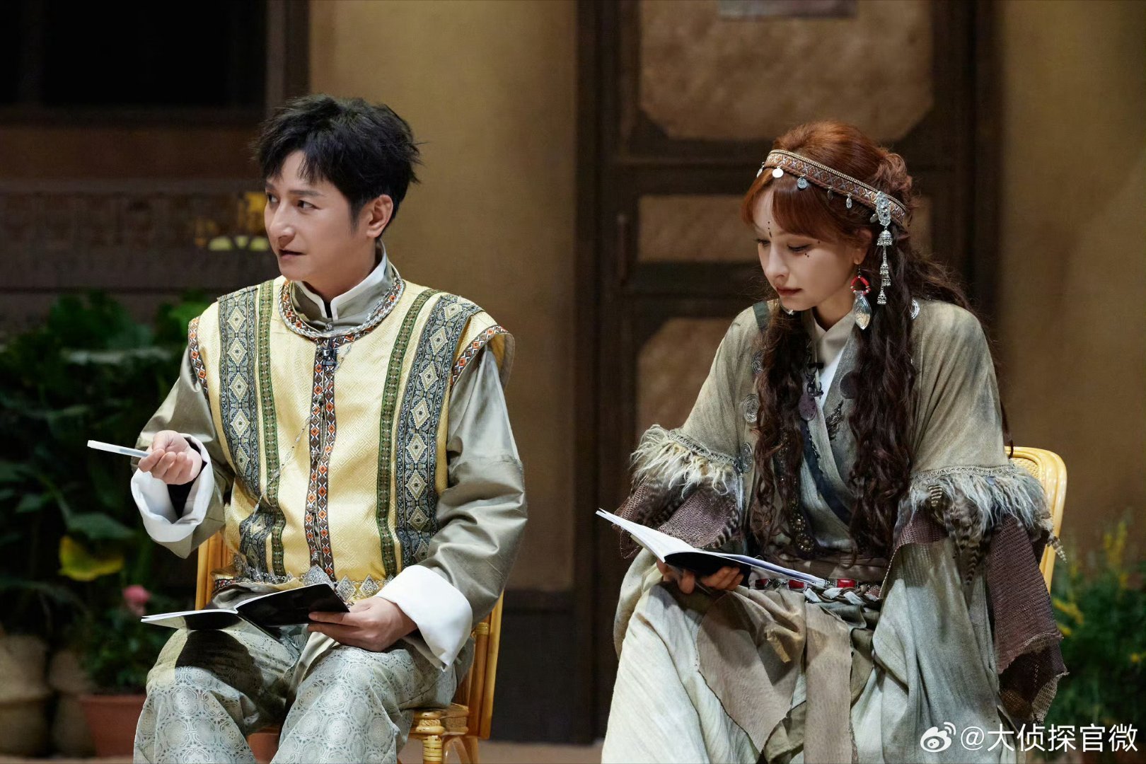 吴昕维嘉的cp给何老师嗑爽了大侦探熟人局秒变嗑糖现场！维嘉护着昕巫女的专属特供，