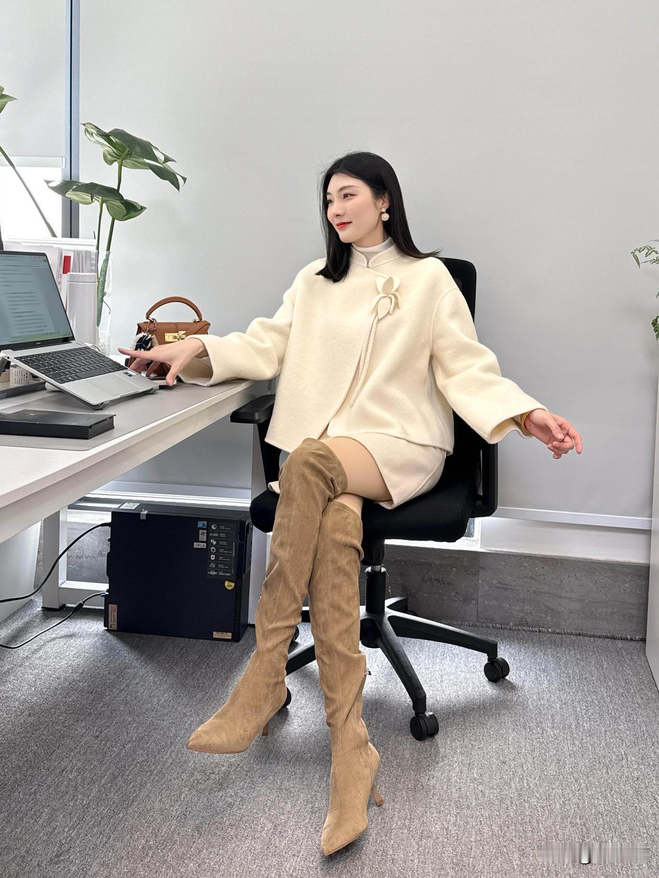 领导的穿搭｜冬季白月光氛围感套装～|||太爱这套了，好气质～