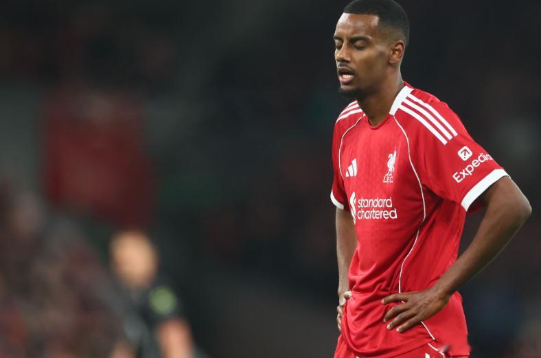 《利物浦回声报》报道，伊萨克在从纽卡斯尔联高价转会至利物浦后的首个赛季中，其转会