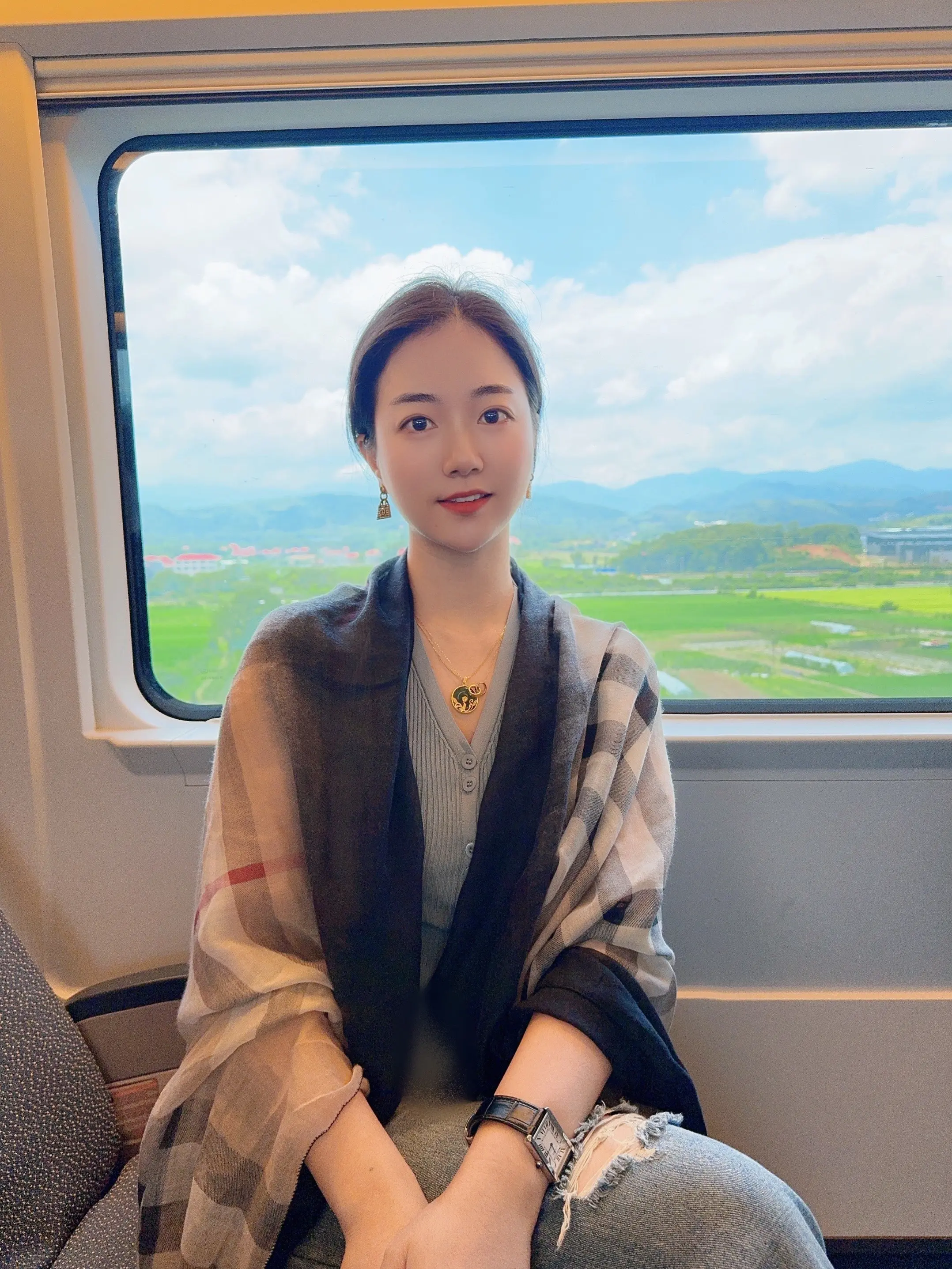 人生过半，终于敢把自己的快乐放在第一位！去接纳，去释怀，去热爱，放下他...