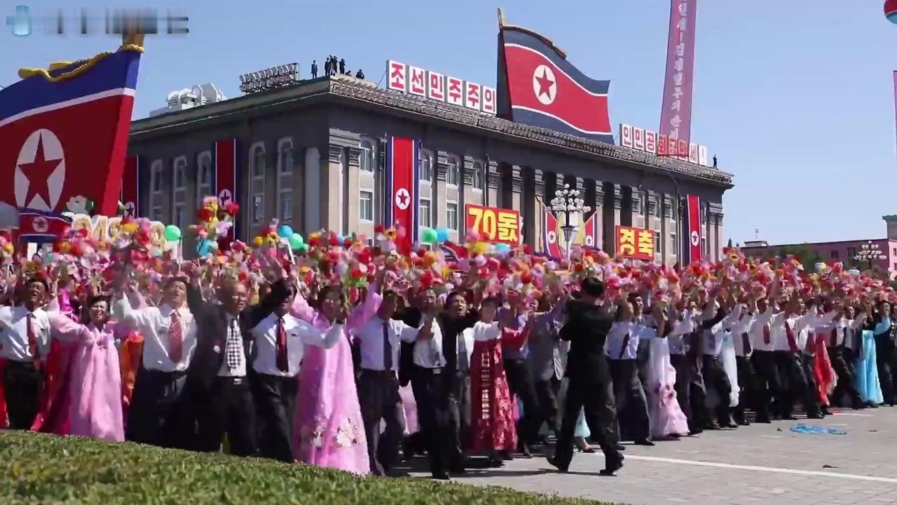 70周年庆典，竟被安排在次席，坐第一排的人令人意外！


朝鲜迎来停|战七十周年