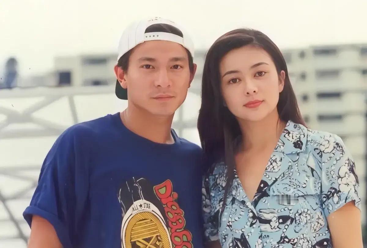 年轻时候的刘德华好帅，旁边女神是谁