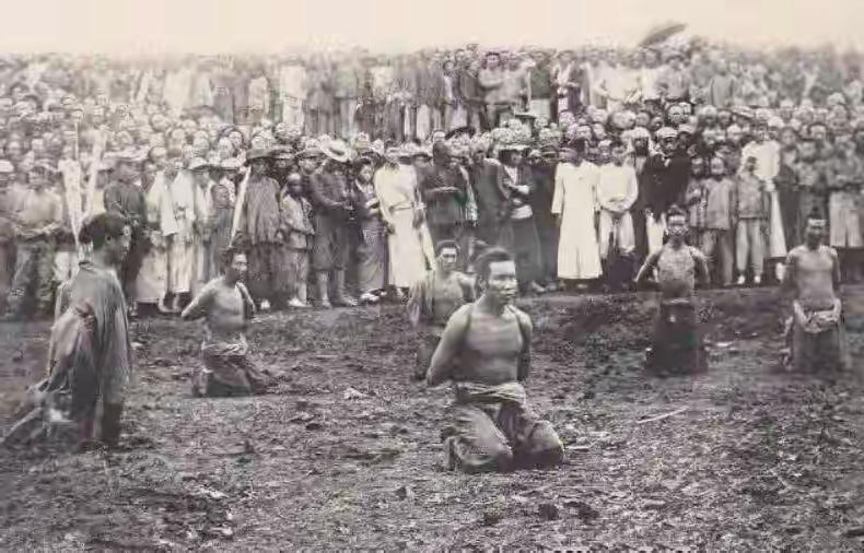 古代犯人被砍头，为何十分听话自觉跪下？3大原因令人不得不跪
 
咱们看古装剧的时