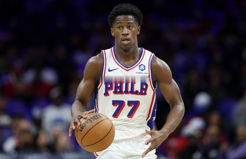 NBA常规赛，76人加时139-136击败灰熊。76人今年的探花秀埃奇库姆在最后