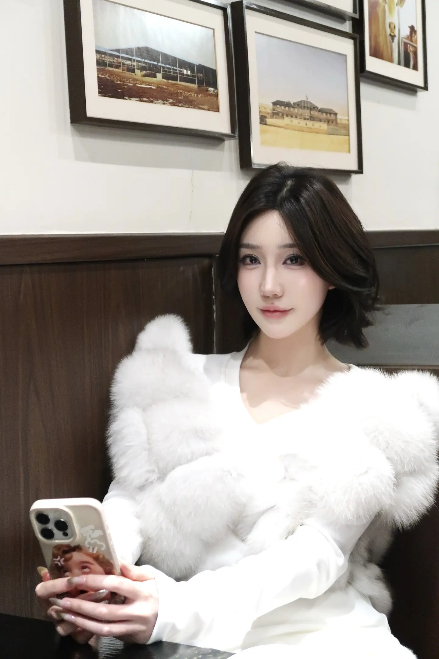 你的眼神里充满了月光