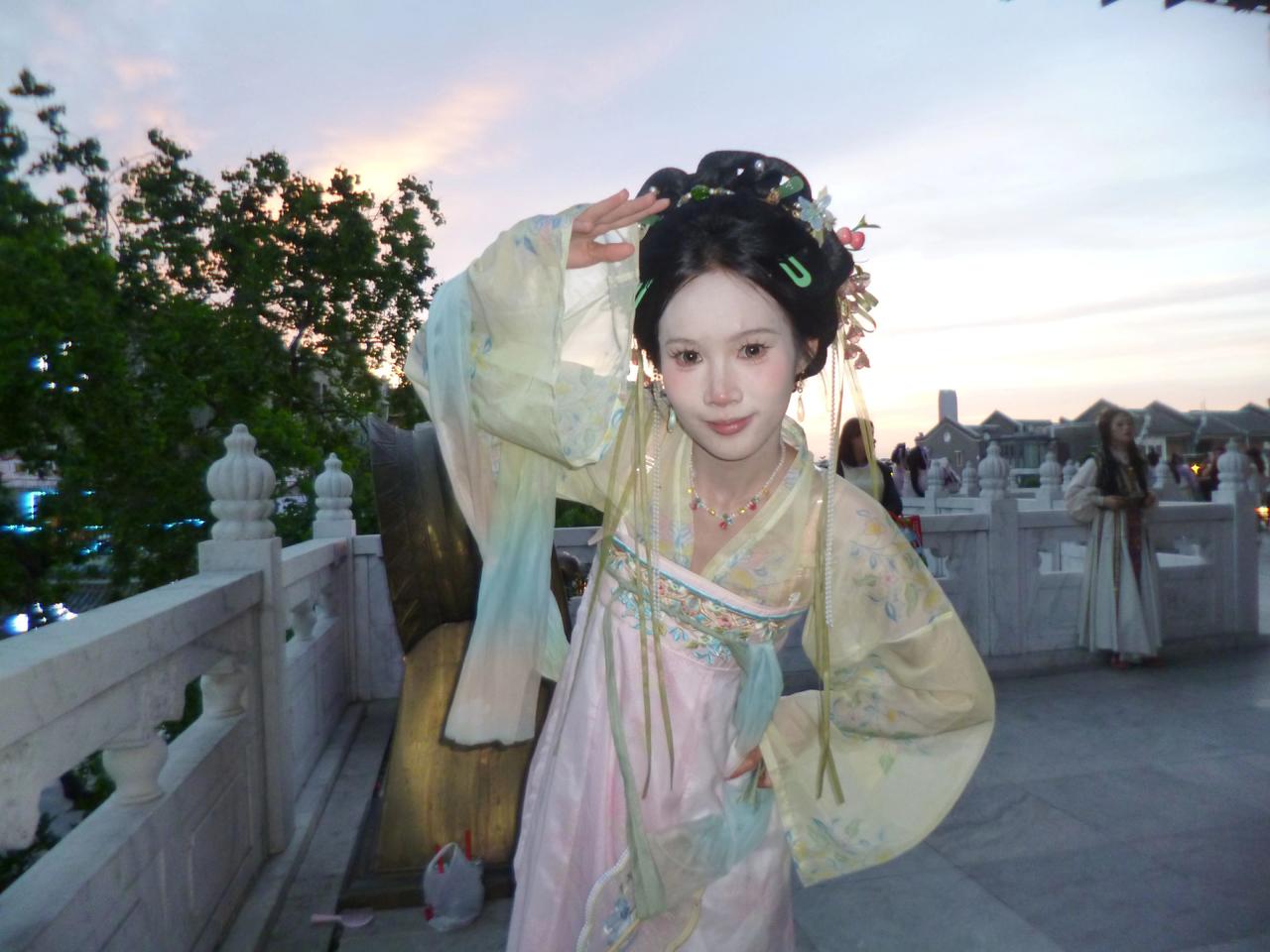 古镇随拍，妹妹表现不错～～唐服打卡 汉服攻略 唐装 汉服安利
