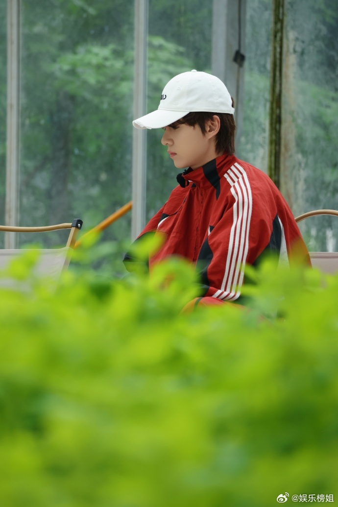 卓沅立夏宜种地今日立夏，宜看卓沅种地[干饭人][干饭人]小沅子立夏快乐！今天种的