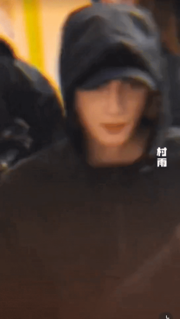 罗云熙新剧剥茧路透，好牛的建模脸 ​​​