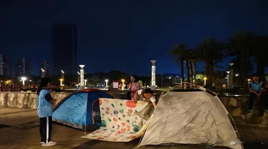 柳州5.2级地震让人后怕：真正致命的从来不是天灾
 
凌晨被摇醒的时候，我还以为