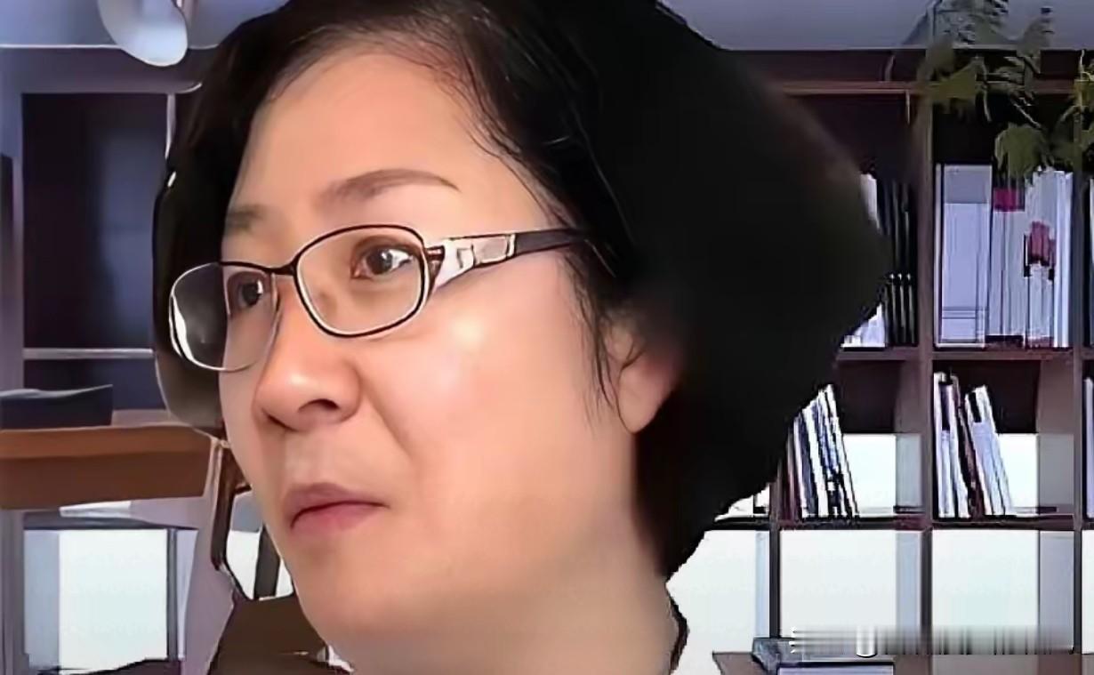 韩学杰一句“再不收外国学生”，直接被骂上热搜。全网说她狭隘、封闭，丢中医的脸，可