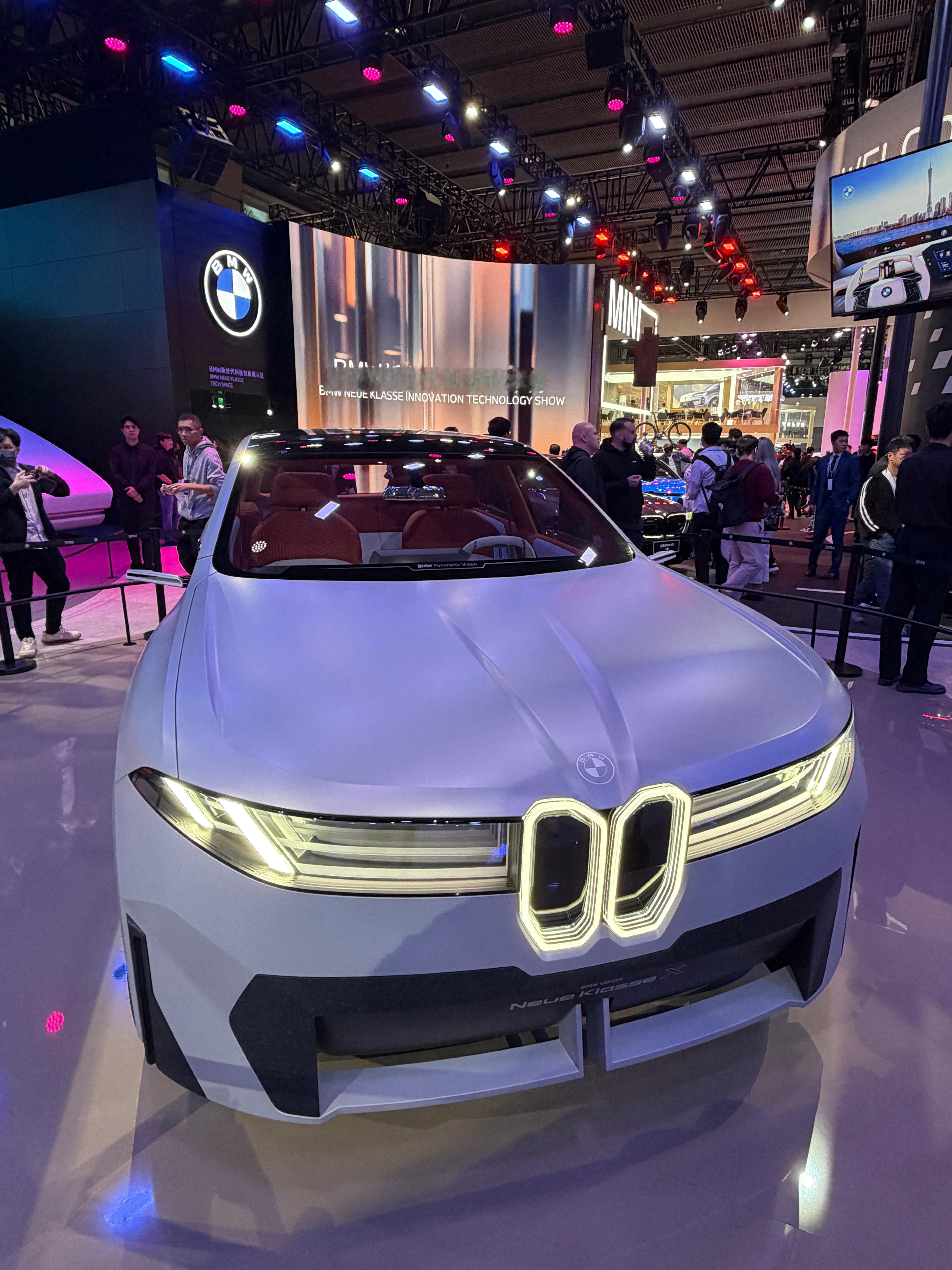 我挺喜欢宝马这车的！男舍友不同意 它哪里不好了！越看越喜欢