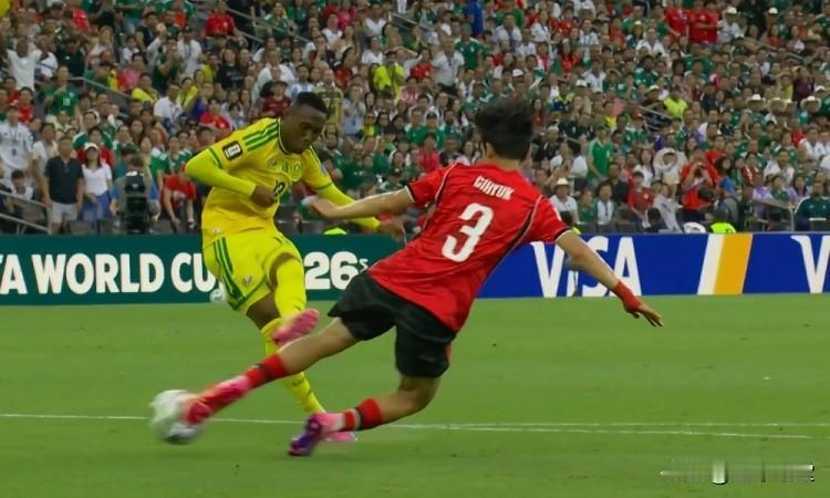 韩国0-1南非的几宗罪！
 
1. 这场韩国在没有提前出线的情况下，他们居然更换