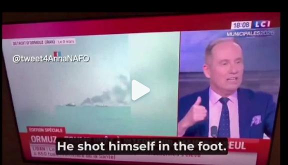 法国退役将军尼古拉斯・里舒表示，特朗普现在可以滚蛋了:

“他搬起石头砸了自己的