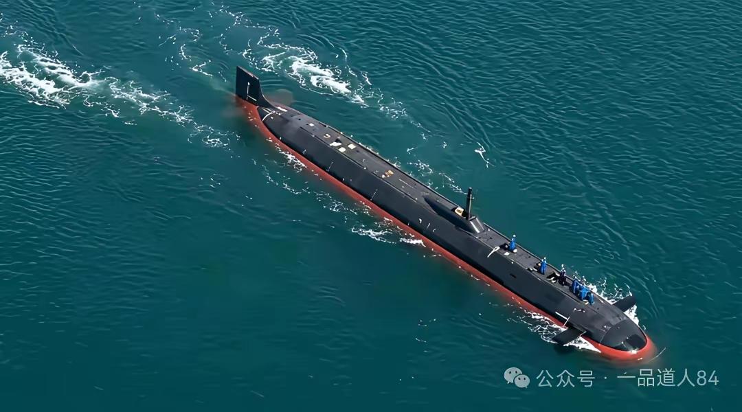 指挥台围壳到底能不能取消？下面这艘潜艇应该是一种尝试：完全取消似乎不太可能，但极