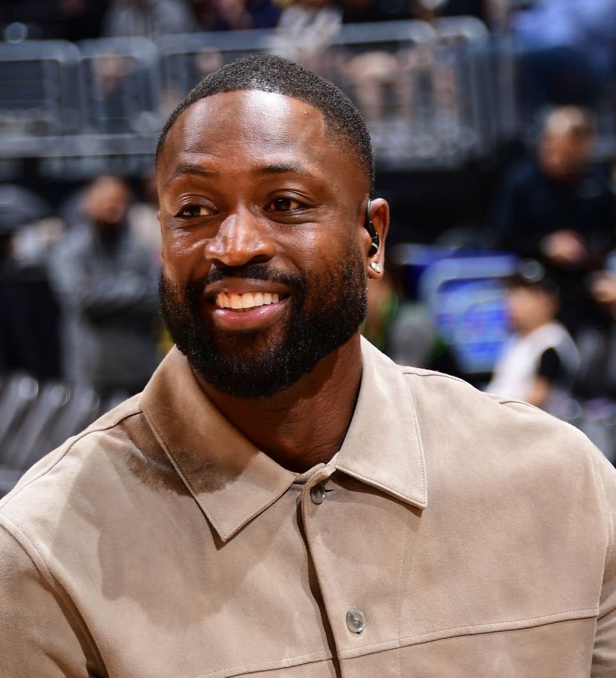 韦德表示，亚历山大的造犯规方式并无不妥：“最顶尖的球员、高球商的球员总会找到掌控