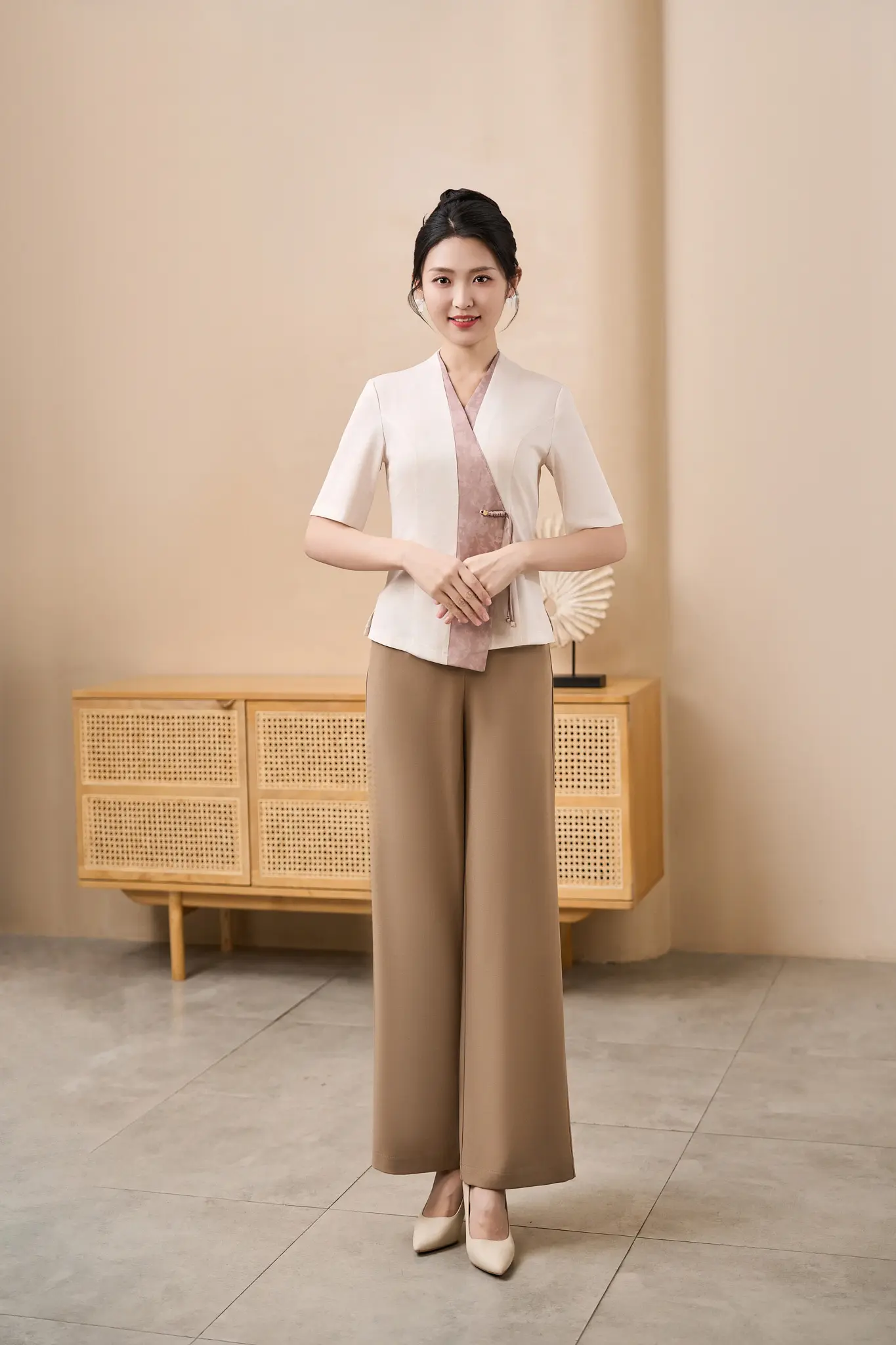 2025足浴技师工作服新款。