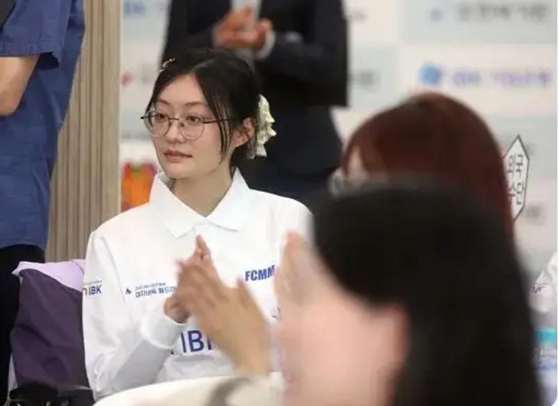 唐糖糖棋开得胜~晋级16强


2026年韩国首届IBK世界女子围棋大师赛32强