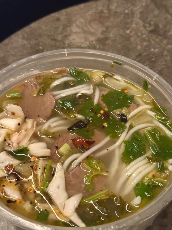 要学会把自己养得很好偶尔什么计划都取消，窝在家里发呆追剧，不用愧疚虚度光阴，这也