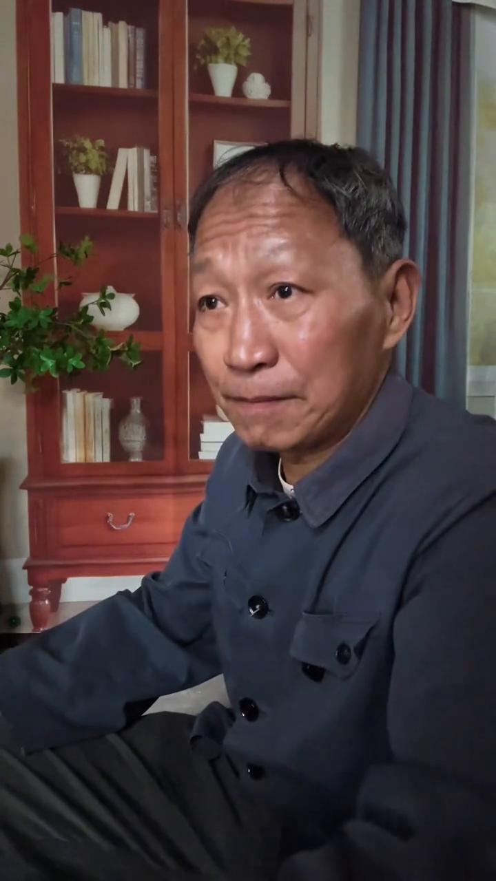 被人欺负时一定要把事情闹大，因为他们赌的就是你不敢翻脸。骂了就还口，打了就还手，