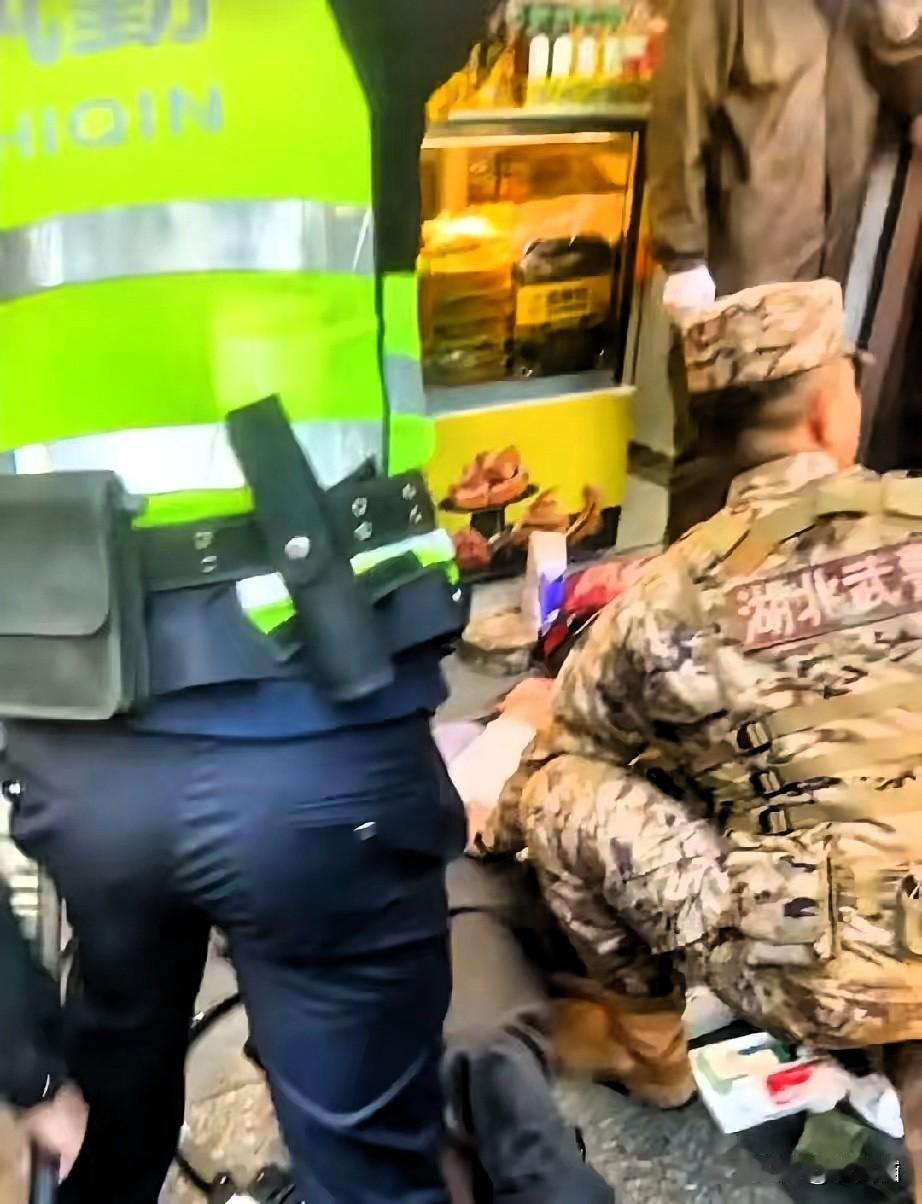 劝架丧命不是“多管闲事”，
武汉两起悲剧该敲醒谁？

好心劝架反遭夺命，武汉硚口