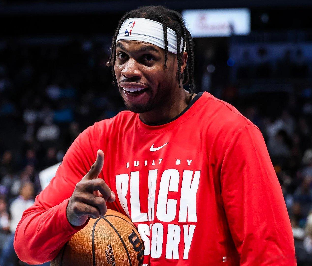 NBA[超话]nbanba交易 “联盟消息人士表示，亚特兰大和夏洛特在整个月内断