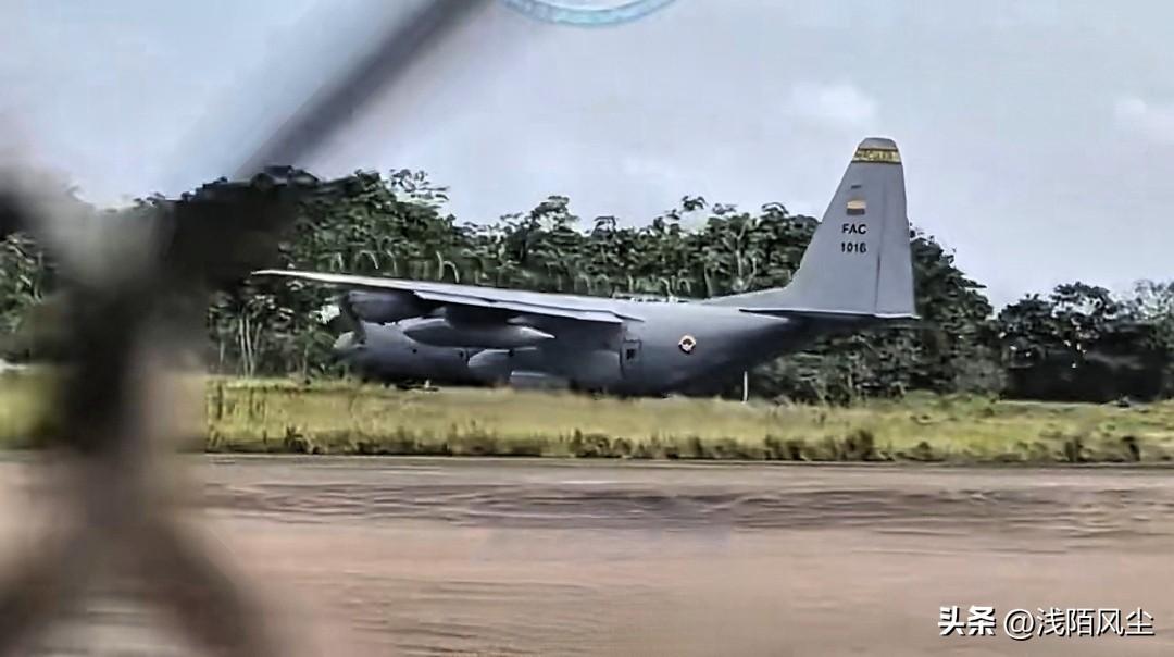 哥伦比亚空军运输机坠毁事件目前已确认34人死亡。

机上共载有125人，114名