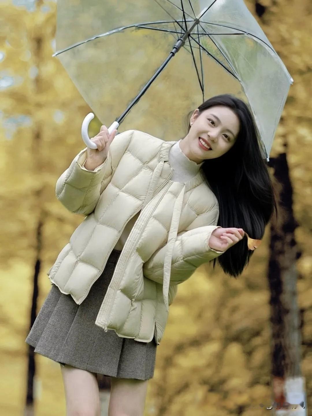 穿羽绒服拍银杏，担心裹成“小熊”？别慌，这份拍照秘籍让你风度温度全都要！

最近