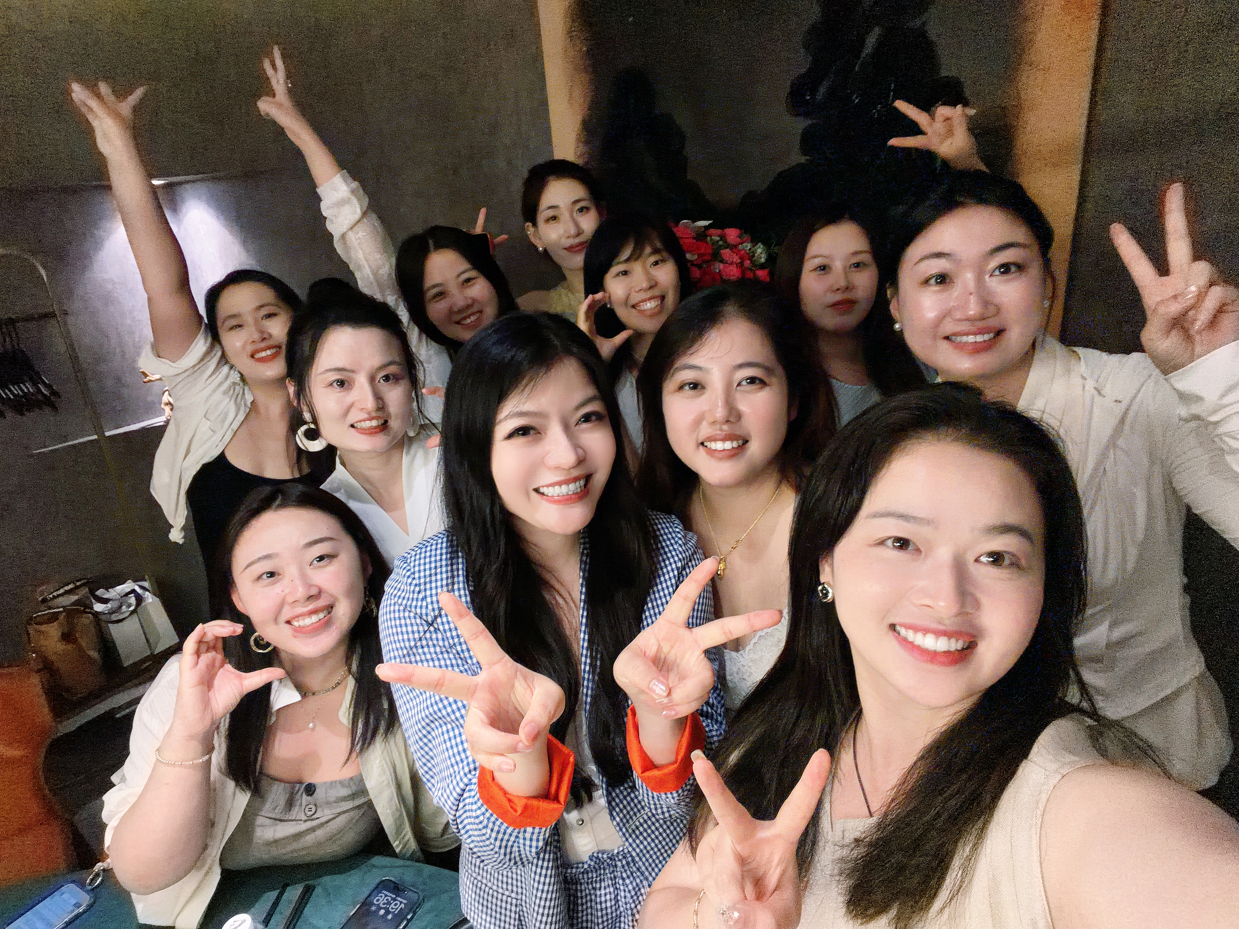 讨厌下雨天的人，为什么此刻这么开心？1⃣️今天下午做沙龙的时候没有下雨2⃣️今晚
