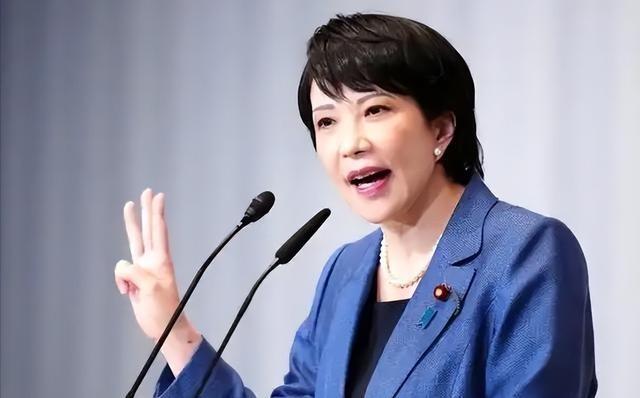 谁都没料到！ 日本 现任首相还没下台，前首相先在国外给她来了个当头一棒。

日本
