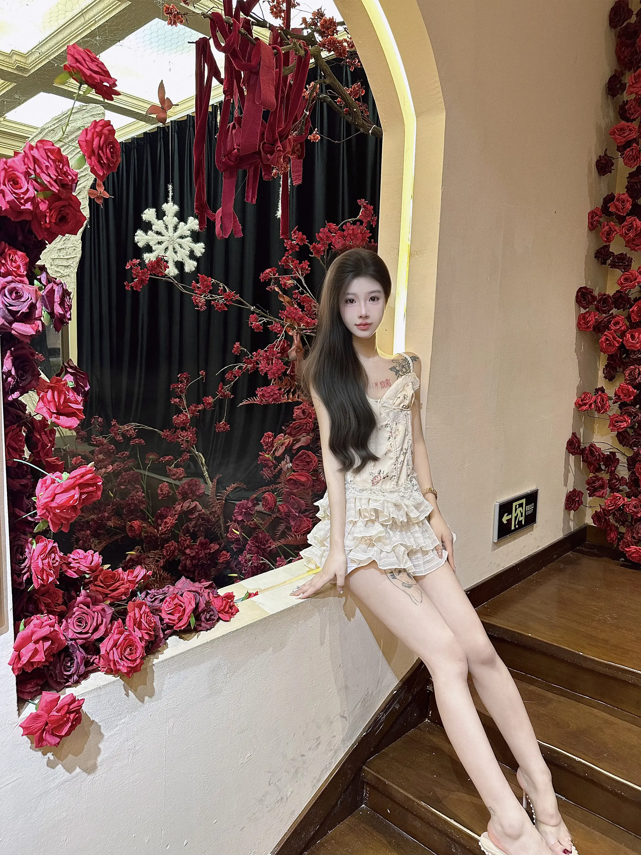 你看起来乖乖的 可你看起来不太开心