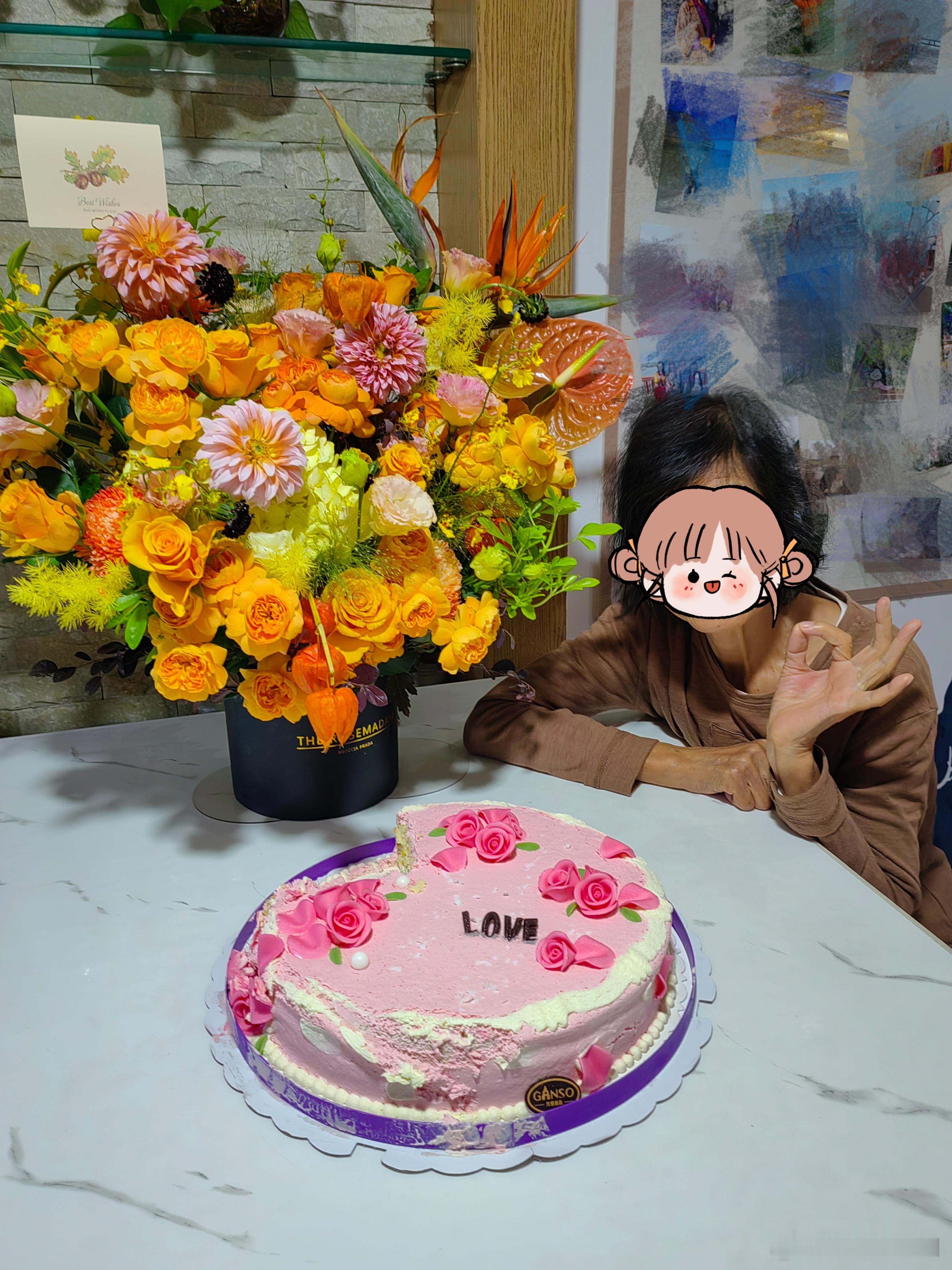 我妈妈的寿宴结束了，亲戚们送走了，上海妹妹也回上海了。还差一本生日相册（排版印刷