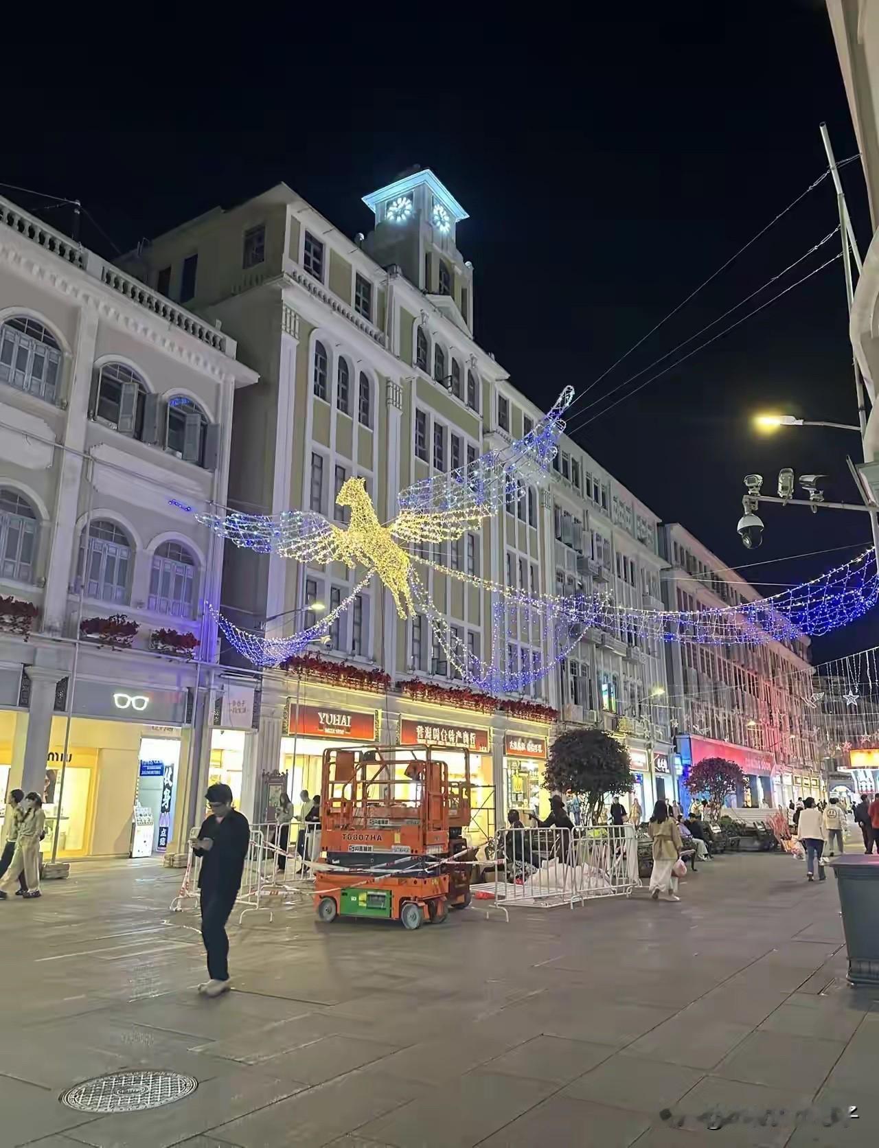 厦门中山路步行街新年场景搭建完毕！

你会去吗？你会在中山路跨年吗？

昔日的顶