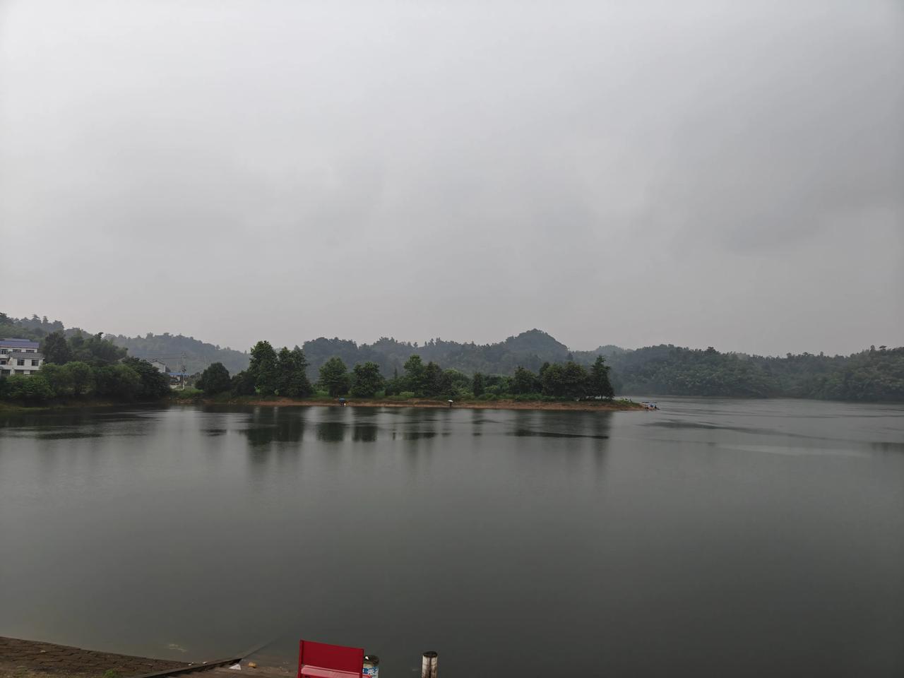长宁古驿十铺：旧道遗痕与地名存续
 
旧时湖湘驿道遵循五里一墩、十里一铺的规制，