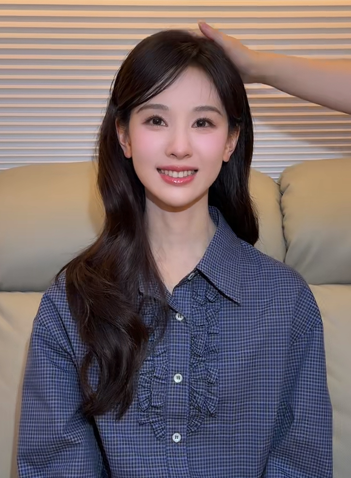 陈都灵雷霆兔转场 摸摸兔头万事不愁陈都灵雷霆兔转场 