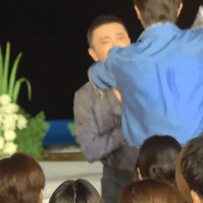 隔着屏幕被夏之光跳舞吸引到夏之光跳舞帅成啥样了翻看这段现场视频反复沦陷，夏之光跳