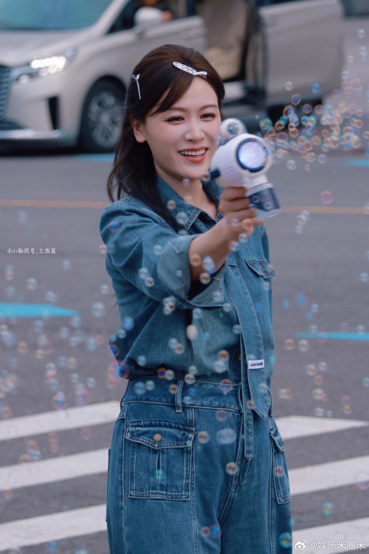 叶一茜上个综艺变了个人叶一茜是吃防腐剂了吗 叶一茜上综艺直接换了个风格！黑色闪钻