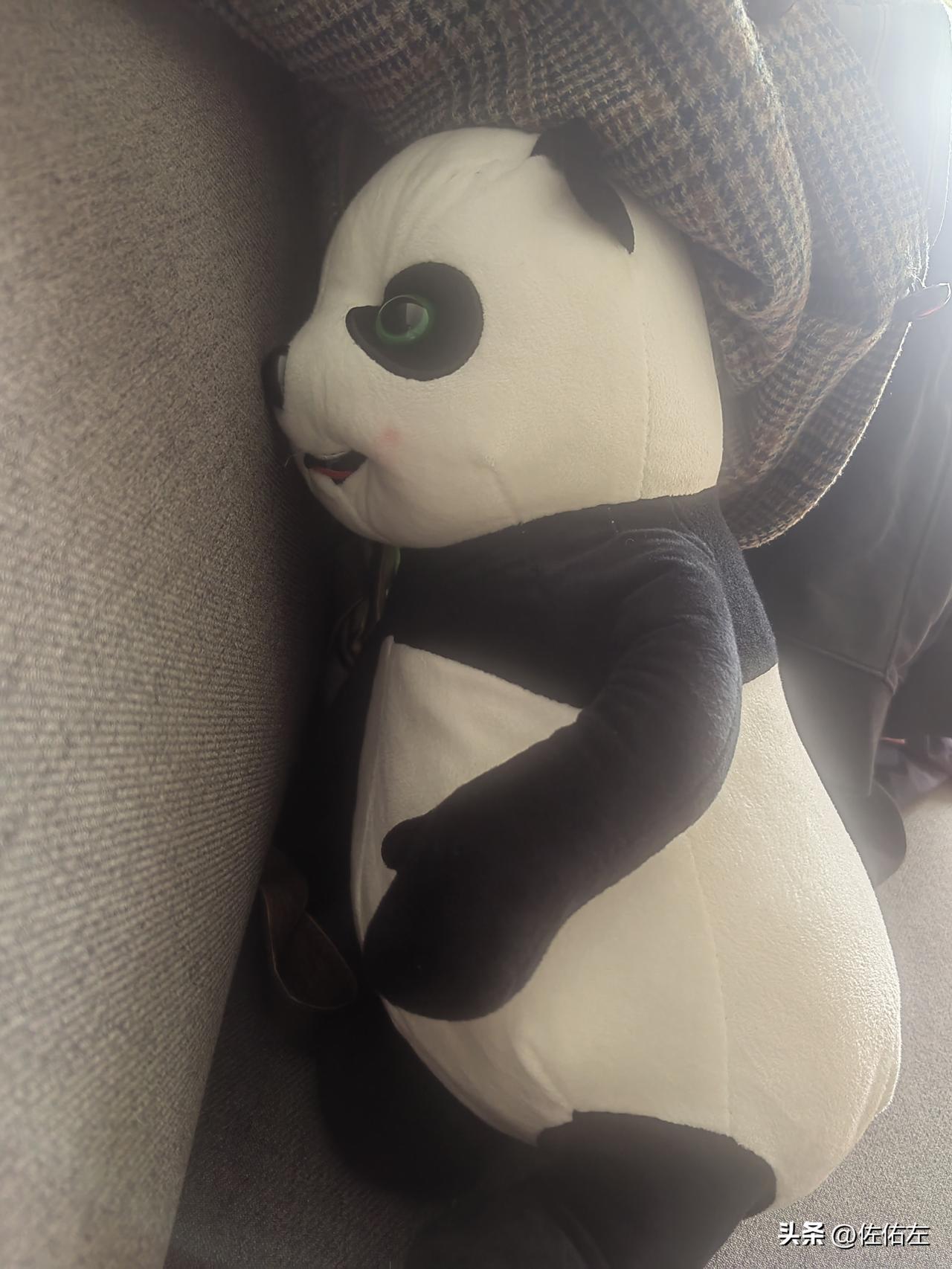 同事的孩子本科读的是普通一本院校，今年成功保研211高校。
我回家跟我孩子说，那