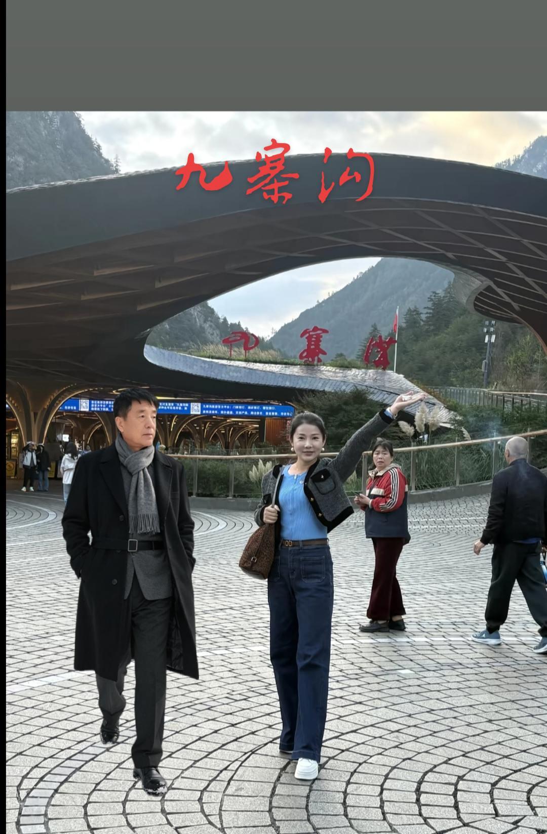 梦里头哥哥拉着姝妹的手，乐在心里头，献给网友们一一