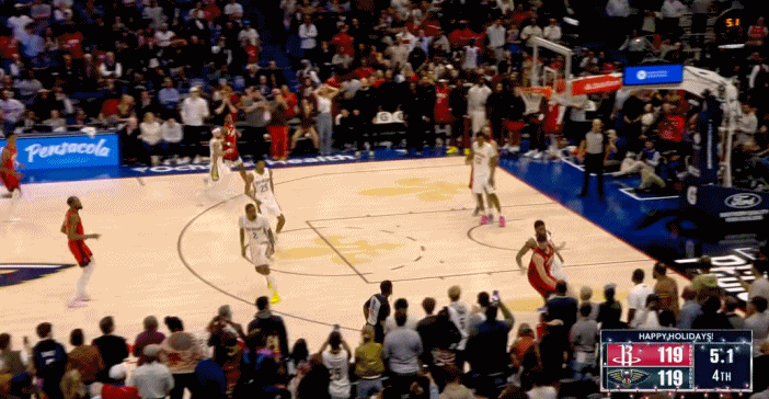 鹈鹕第四节打出36-20，生生把比赛拖进了加时。申京老师关键球不中+1 