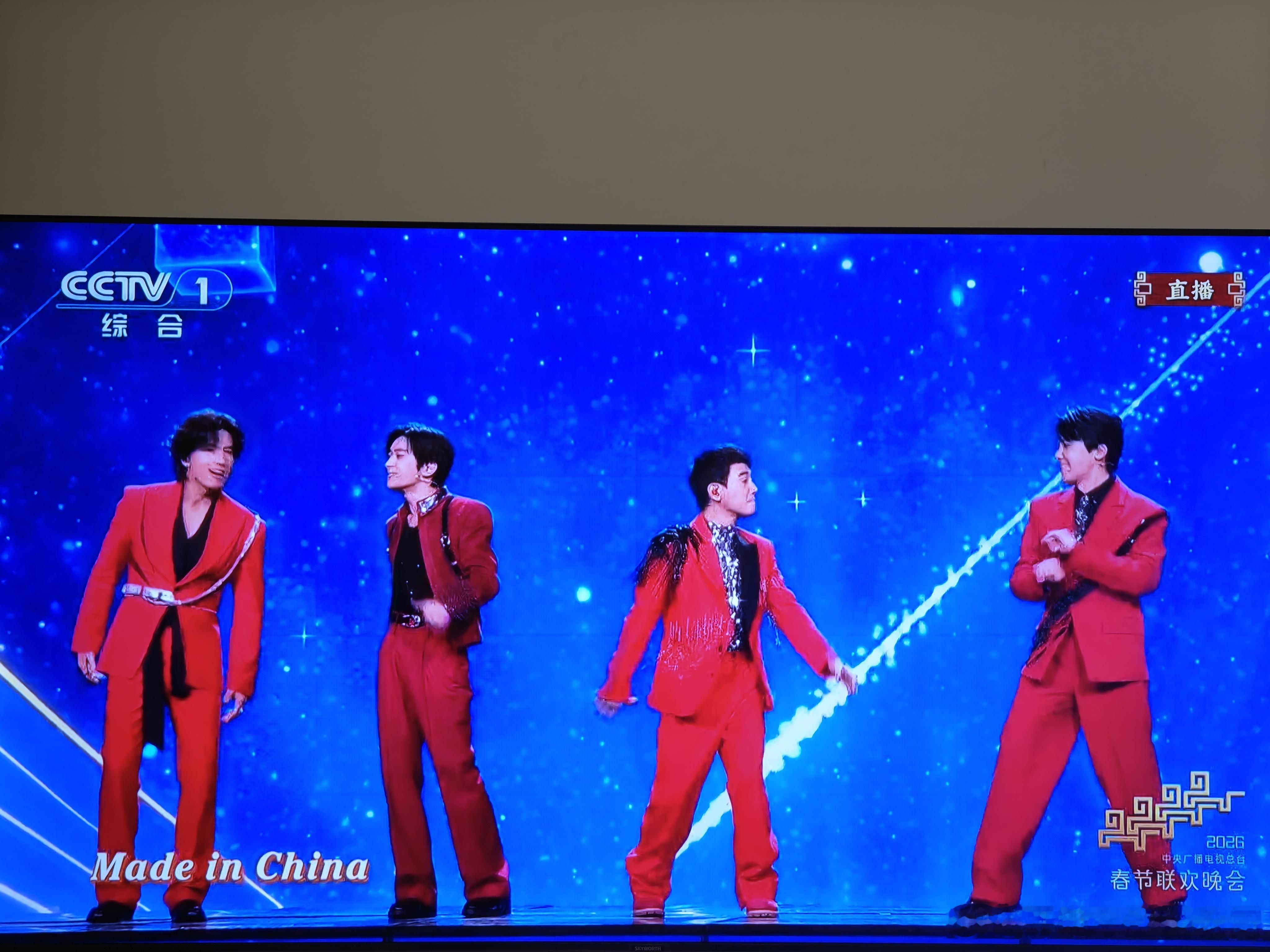 机器人、智驾、AI、智能家居……这春晚看的班味有点浓啊春晚