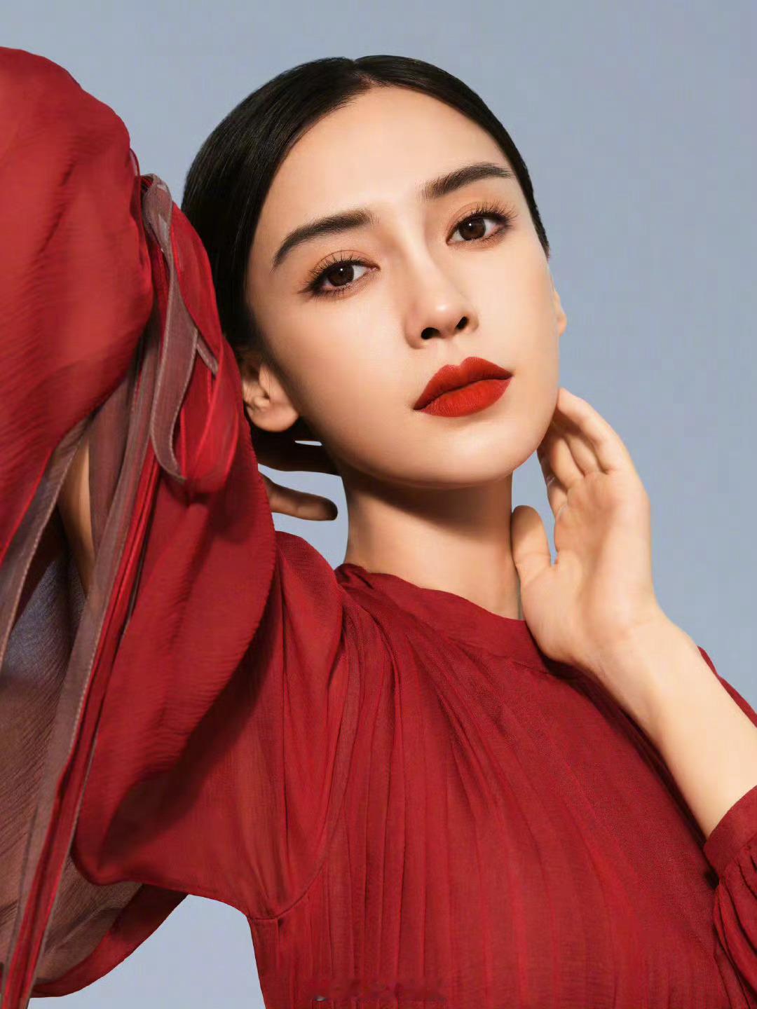 杨颖红唇怼脸杀伤力真强 ​​​