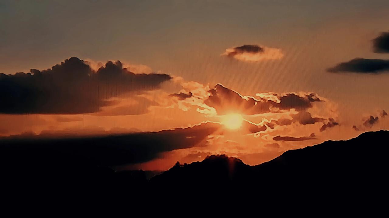 霞光万道