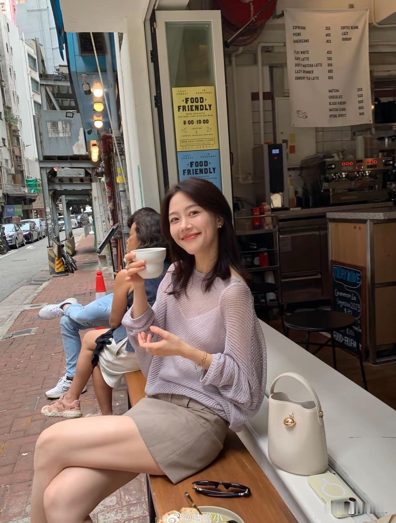 给自己一句话，你会说什么?“学会感恩，珍惜拥有的一切”，让自己懂得知足。